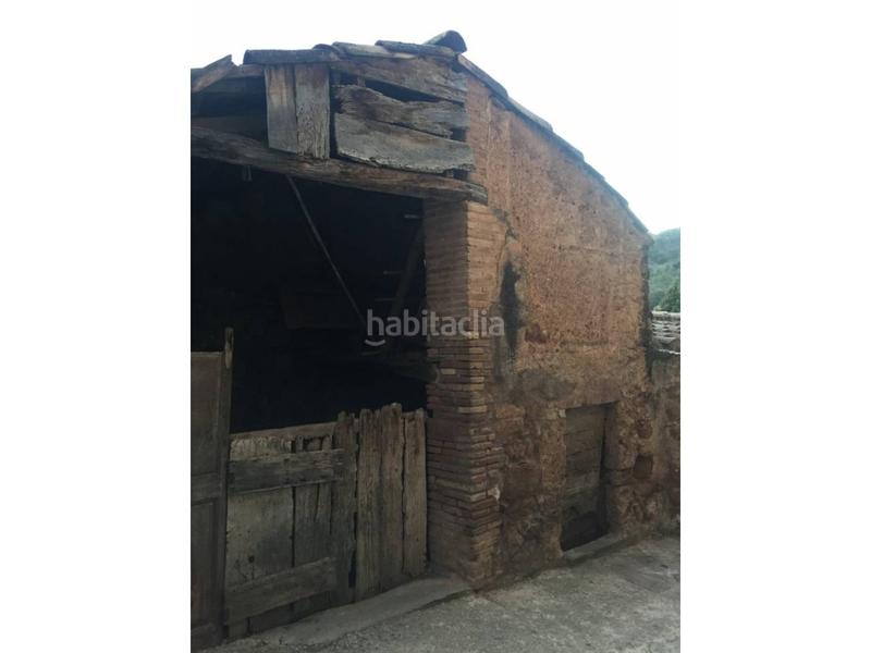 Foto 0a8b87da-b8a6-4998-ac49-d643d1c1f8ff. Casa  en venda en Mura