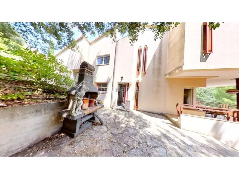 Foto 1054a01a-90f6-4c8e-a2bf-4671745ddb25. Chalet venta de torre en Matadepera