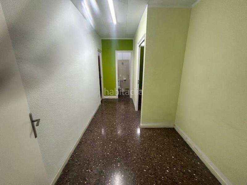 Foto d7b7a5a2-dfbb-4141-90af-61e84a04a951. Alquiler local comercial local de lloguer en Zona Esportiva Terrassa