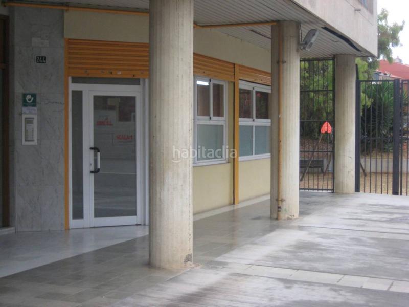 Foto cb073836-a81c-405c-81aa-c170b9a1e776. Location local commercial dans Zona Esportiva Terrassa