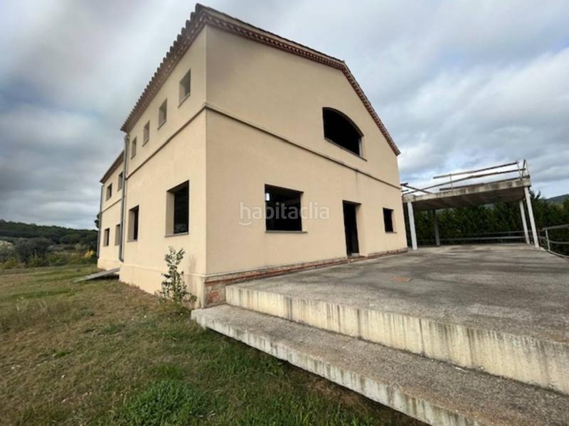 Foto 8cfa1674-cdd4-4585-a3c4-a53b758f7ce2. Masía finca en venta en Poble Nou Terrassa