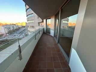 Affitto Appartamento  Paseo vint-i-dos de juliol. Alquiler de piso en terrassa centre