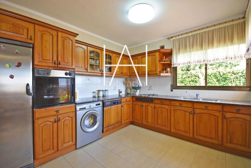 Foto a0b4c7b1-ceb0-4df8-b138-6df1f30b9462. Casa amb calefacció aparcament piscina a Teià
