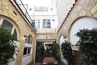 Haus in Ocata. Casa de estilo modernista frente al mar en el masnou