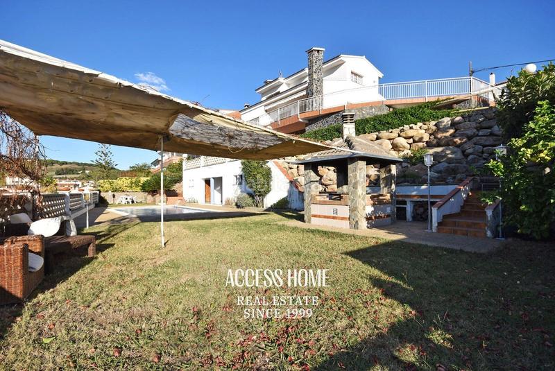 Foto 6870ae90-62f1-438e-8471-ca4bb0138ac6. Chalet mit heizung parking pool in Canet de Mar