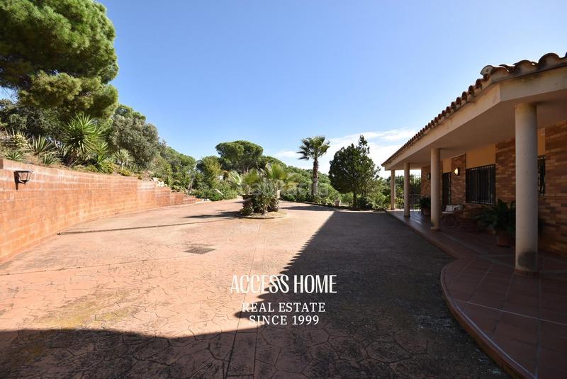 Foto 663f9abb-37a5-473f-b8e3-2f58f6d10714. Xalet amb calefacció aparcament piscina a Urbanitzacions Sant Pol de Mar