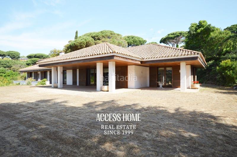 Foto b03e7f7c-358e-4f8d-9a42-88126a120d2e. Chalet propiedad en dos parcelas con un total de 5.981 m en la urbanización Rocaferrera en Sant Andreu de Llavaneres