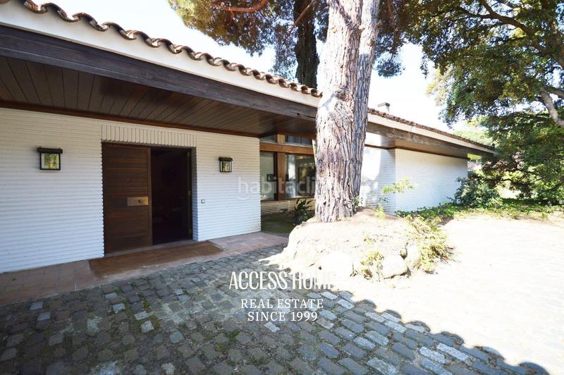 Foto f08f342e-b462-4d20-aee1-d3a0b65d07a0. Chalet propiedad en dos parcelas con un total de 5.981 m en la urbanización Rocaferrera en Sant Andreu de Llavaneres