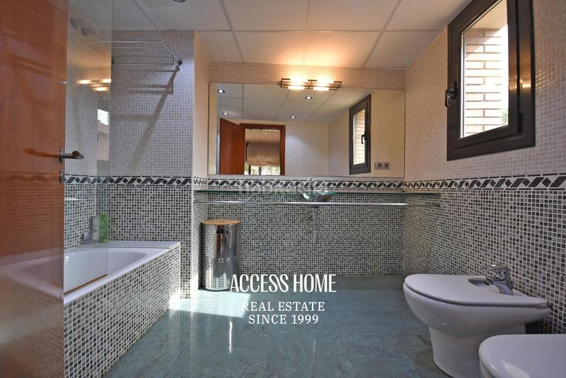 Foto 288aaf2c-052c-447e-be7b-d4d7a63a36c7. Chalet avec chauffage parking piscine dans Montalnou - Milans del Bosc Sant Vicenç de Montalt