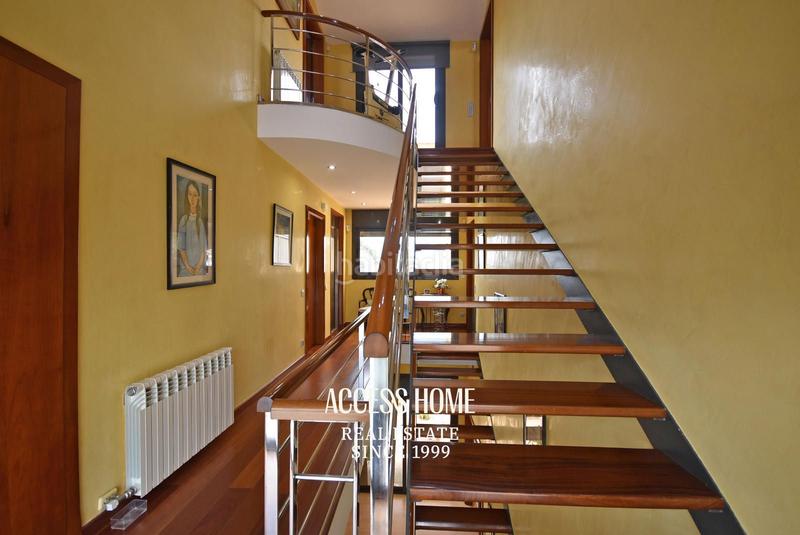 Foto 8f1351a3-fc5c-45d9-94cb-d0b6b272d5c8. Chalet avec chauffage parking piscine dans Montalnou - Milans del Bosc Sant Vicenç de Montalt