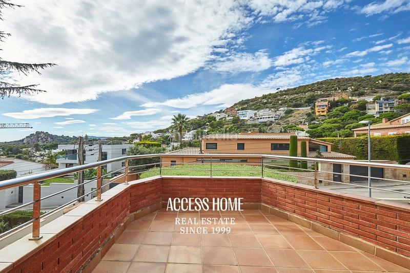 Foto 3405272a-b283-4a7d-9d1d-33421faf1bd7. Chalet magnifica casa en Mas Ram, en Mas Ram Badalona