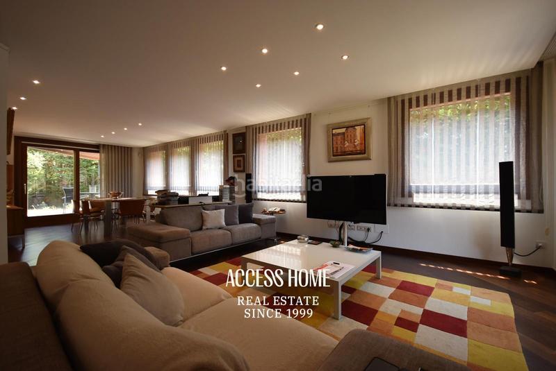 Foto 453b8d26-af35-4893-912b-6f84e73d5469. Chalet excelente casa unifamiliar en el centro en Cabrera de Mar
