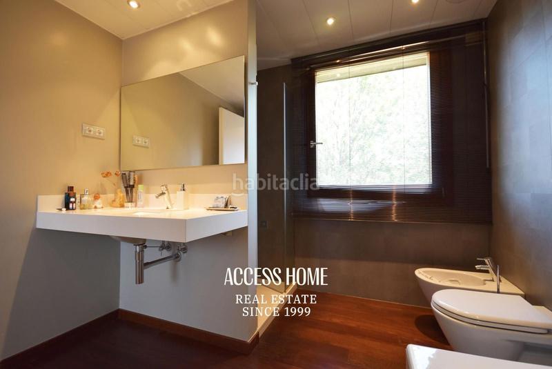 Foto df4f8f6f-b5f8-4bb3-817e-9a0d6b8bc515. Chalet excelente casa unifamiliar en el centro en Cabrera de Mar
