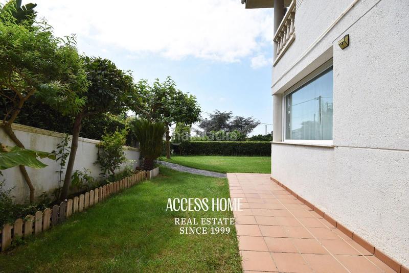 Foto 1a551f10-f389-41ff-87b7-7d11a1672530. Xalet amb aparcament piscina a Alella