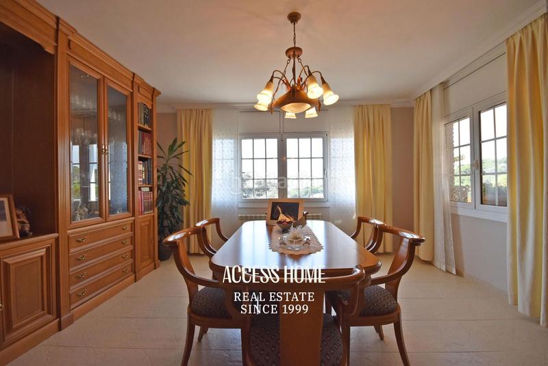 Foto 2bd5ab47-f7b9-45fb-b6ff-ed876aee0b2e. Xalet amb aparcament piscina a Alella