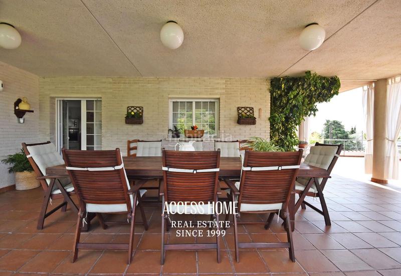 Foto 87edfed4-33e8-4ee5-a87d-9495068148dd. Xalet amb aparcament piscina a Alella