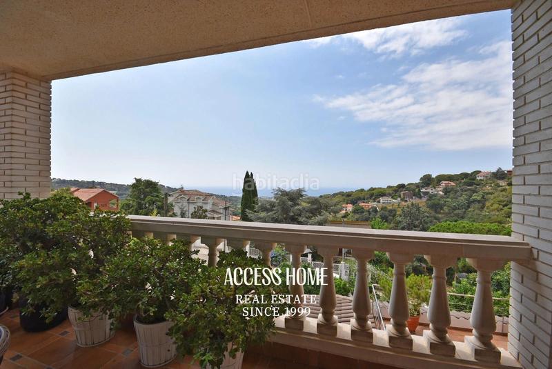 Foto 9344d408-31ba-486c-a907-6b1f4bea9573. Xalet amb aparcament piscina a Alella