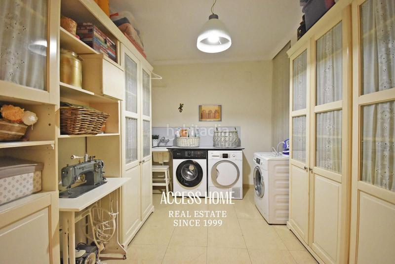 Foto a09fb521-1819-440f-abf9-8d6abe45f72f. Xalet amb aparcament piscina a Alella