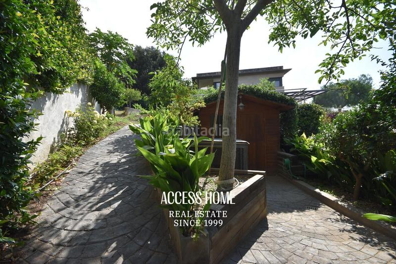 Foto a8c1d5b0-cb5b-4dd8-aa03-d10fd57d8f45. Xalet amb aparcament piscina a Alella