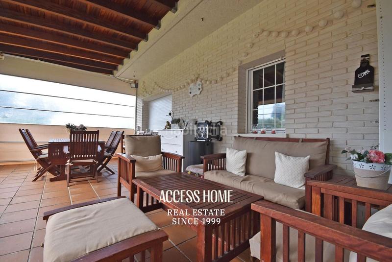 Foto d1a38cfd-a834-487d-8461-d0d5a47d836d. Xalet amb aparcament piscina a Alella