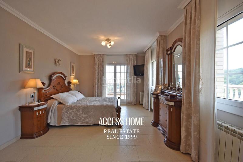 Foto de421de3-ddb3-4bd3-8821-baf876669c9e. Xalet amb aparcament piscina a Alella