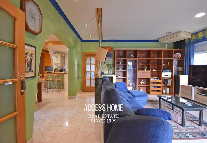 Foto 13a24bf4-f26f-4b5d-a342-8b73323a22c1. Chalet mit heizung parking pool in Zona Alta Premià de Mar