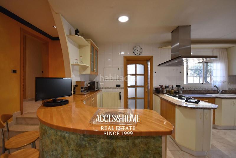 Foto 41090cb7-4b66-4291-a688-489ae33a7a67. Chalet mit heizung parking pool in Zona Alta Premià de Mar