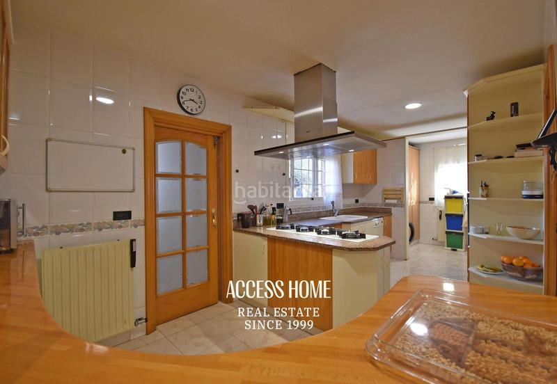 Foto 4851dbc0-6799-475c-a974-c3086ae9f865. Chalet mit heizung parking pool in Zona Alta Premià de Mar