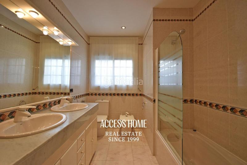 Foto 4bd0d495-995b-4f91-8ced-ff3a7b9d8493. Chalet mit heizung parking pool in Zona Alta Premià de Mar