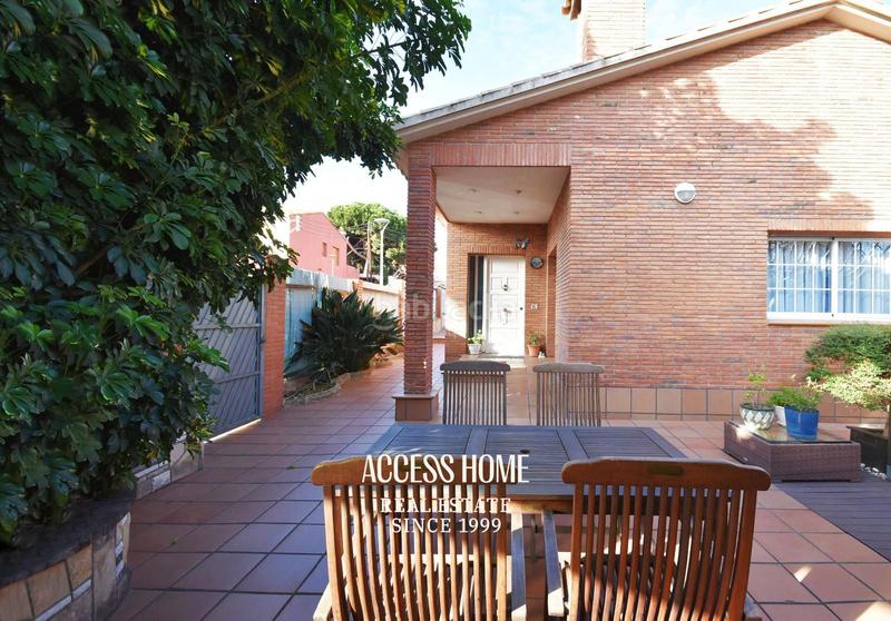 Foto 683f0fe2-b06f-4b17-8d71-12c04d42abb5. Chalet mit heizung parking pool in Zona Alta Premià de Mar