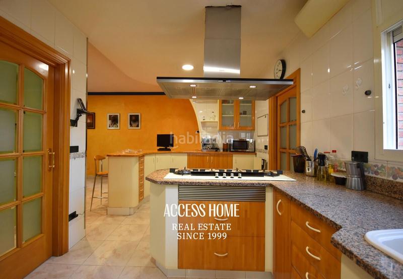 Foto c7de00d5-6863-40c7-85a2-cf0a85d6bc6f. Chalet mit heizung parking pool in Zona Alta Premià de Mar