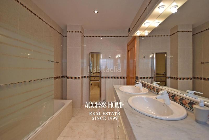 Foto d7ad8b96-26b7-4b9a-a0d6-5ffa25ab18c6. Chalet mit heizung parking pool in Zona Alta Premià de Mar