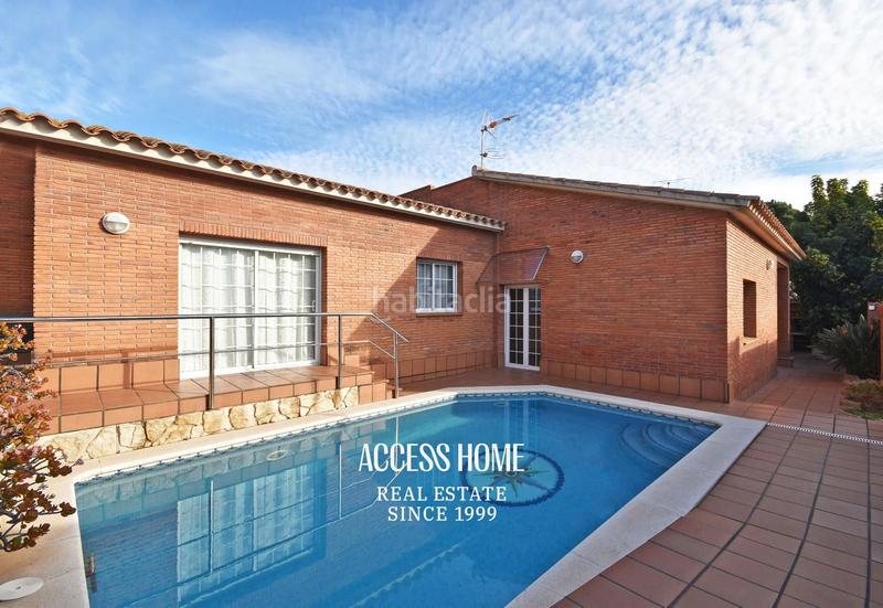 Foto eed196f7-0dc7-4a91-addf-b71cd38a3534. Chalet mit heizung parking pool in Zona Alta Premià de Mar