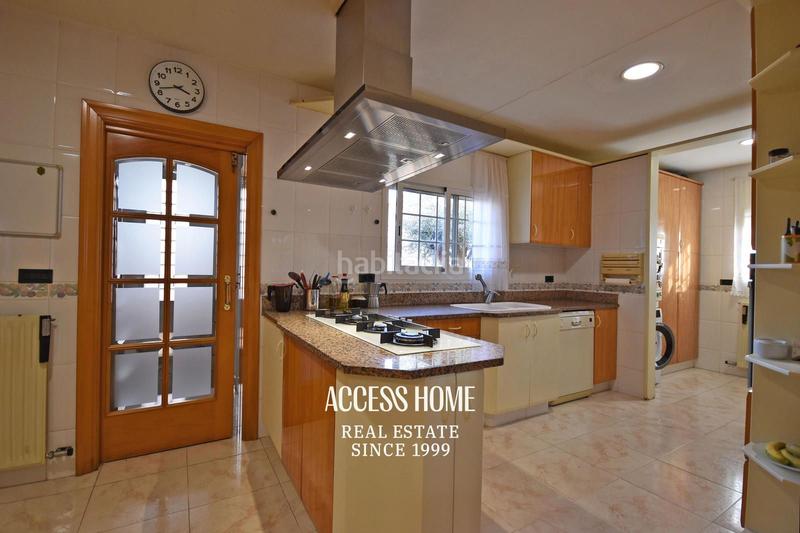 Foto faa6621e-129b-4c1e-8229-c092b7cd66c8. Chalet mit heizung parking pool in Zona Alta Premià de Mar