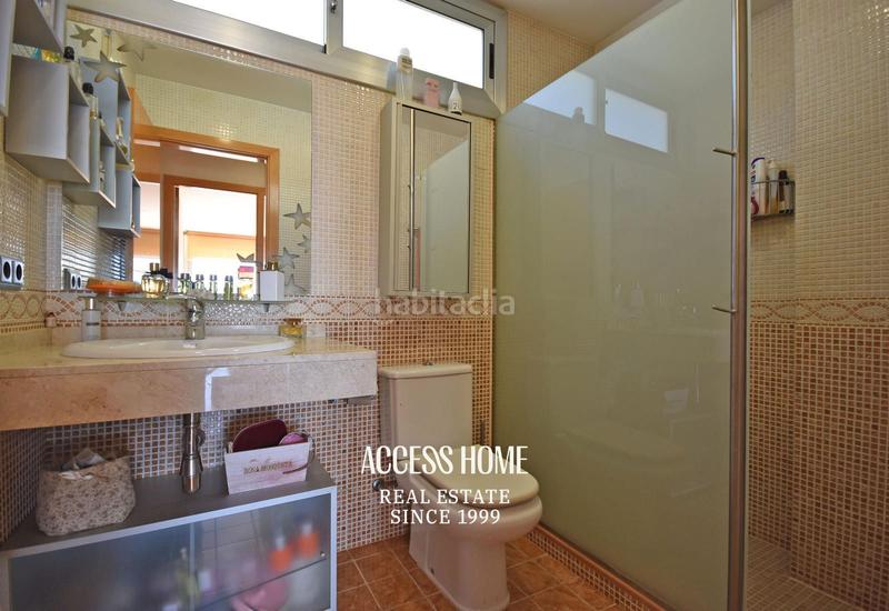 Foto 1d25f9b0-e5f0-472c-a01b-7d7c3aef3d9e. Chalet con riscaldamento parcheggio piscina in Premià de Dalt