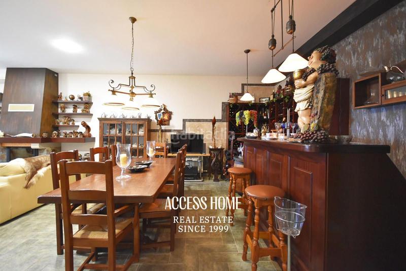 Foto 600bf9ee-75d0-41be-b5ac-45a1a82c3473. Chalet con riscaldamento parcheggio piscina in Premià de Dalt