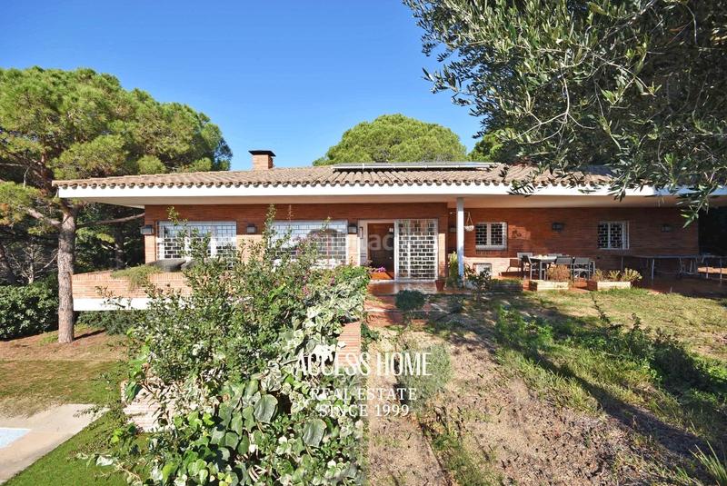 Foto 428647e9-7c59-44b0-b01d-de7c15a4803f. Chalet casa a reformar con piscina en Rocaferrera en Sant Andreu de Llavaneres