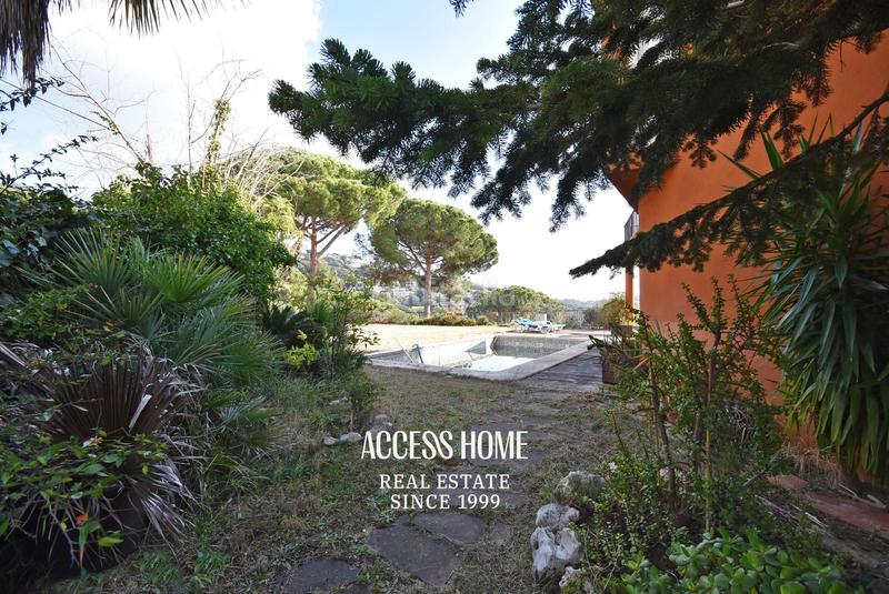 Foto 05c75bc7-c3f4-4b09-9b7b-e7b4baf3d6d3. Chalet avec chauffage parking piscine dans Cabrils