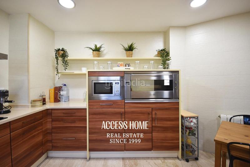 Foto f69e46cf-244e-422c-82ae-33df9de51cac. Casa excelente casa con piscina en Tiana