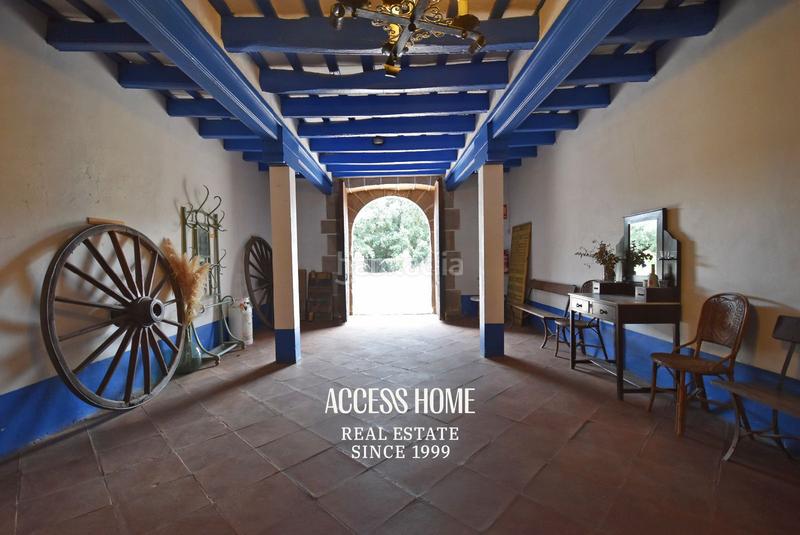 Foto 5559979f-e15f-45d6-a033-df316132cb5a. Masía propiedad única catalogada en Nucli Urbà Argentona