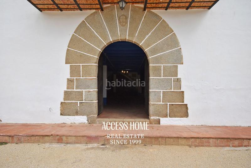 Foto a7db7ba8-e4d6-4891-81d3-07705d3d9b17. Masía propiedad única catalogada en Nucli Urbà Argentona