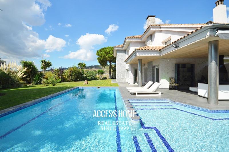 Foto 0c5d50fb-e5e0-454c-8544-e96e2f69a9c3. Chalet exclusiva propiedad con vistas a mar en can teixidó, en Alella