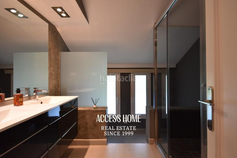 Foto e76de0e4-85ef-4781-9925-1a0b5af8c046. Chalet exclusiva propiedad con vistas a mar en can teixidó, en Alella