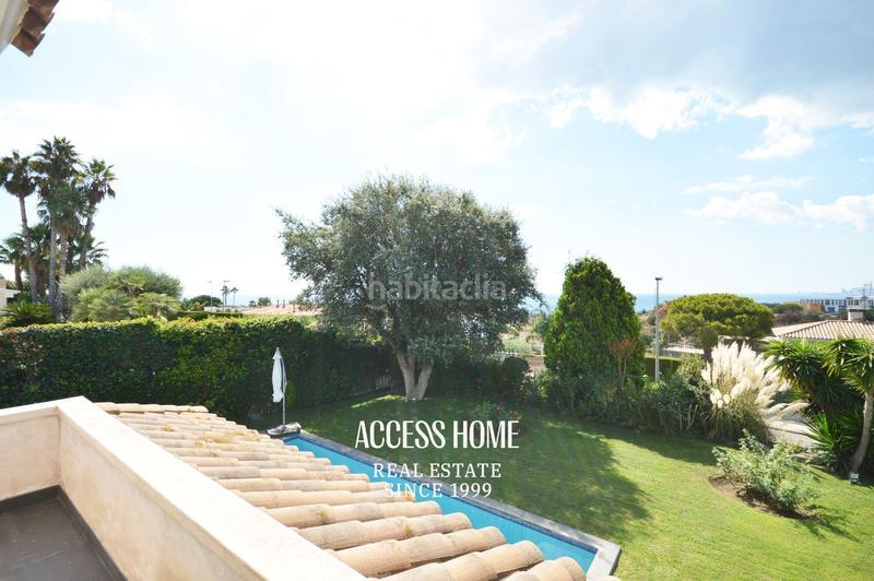 Foto efcd0771-1b9e-4b10-adcc-994611b224e3. Chalet exclusiva propiedad con vistas a mar en can teixidó, en Alella