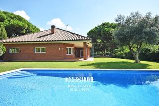 Location Chalet à Rocaferrera. Casa en alquiler en urbanización rocaferrera de sant andreu de l