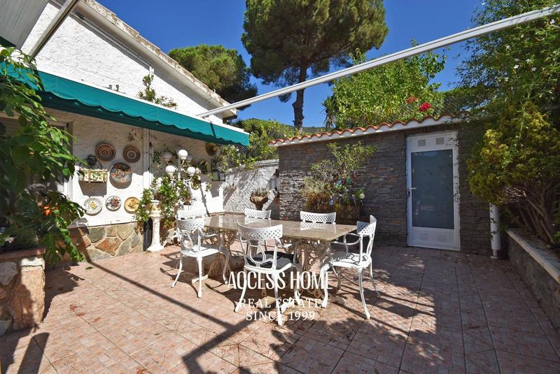 Foto 29e9d88e-a6cf-4045-99e3-d5fdf546ea4b. Chalet casa con amplia parcela en Alella