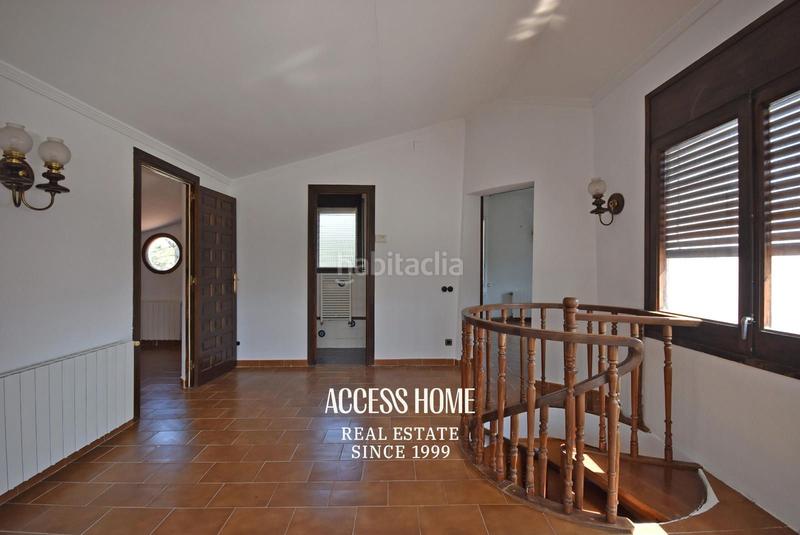 Foto 355419e3-2f74-4e4d-addb-60c1254f9a06. Chalet casa con amplia parcela en Alella