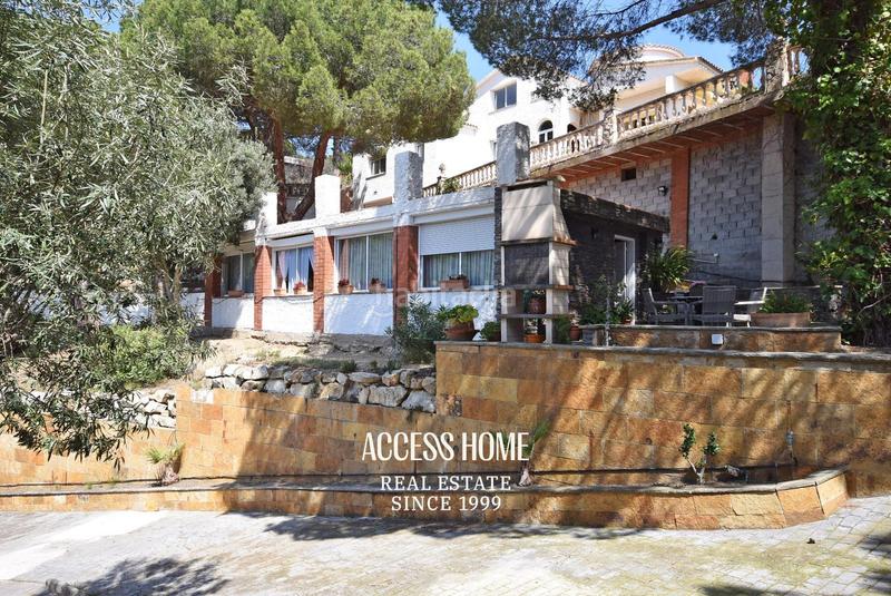 Foto 404742fa-f317-412e-b178-378013fa5754. Chalet casa con amplia parcela en Alella