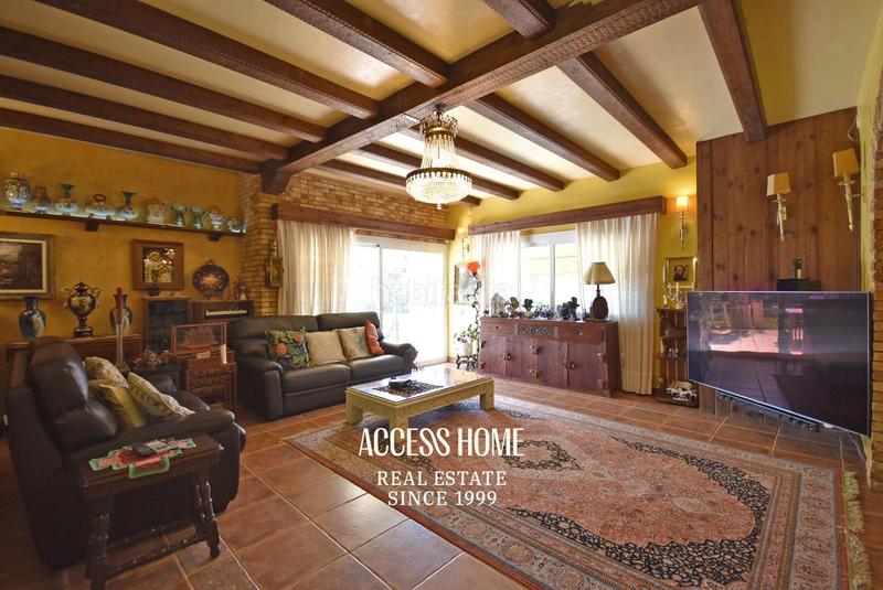 Foto 5ba99594-8a27-4537-a853-3810f7979688. Chalet casa con amplia parcela en Alella