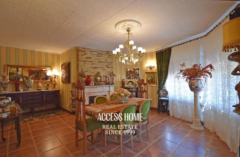 Foto 601cf4af-28ad-43b2-9261-985f3e2b842e. Chalet casa con amplia parcela en Alella